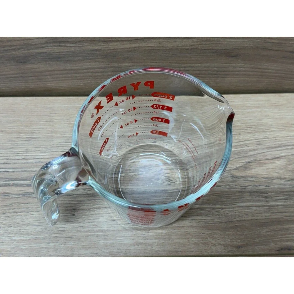 PYREX 2 Cup 16 Oz. 500 ML Glass Measuring Cup Mixing Red Letter USA - Vintage